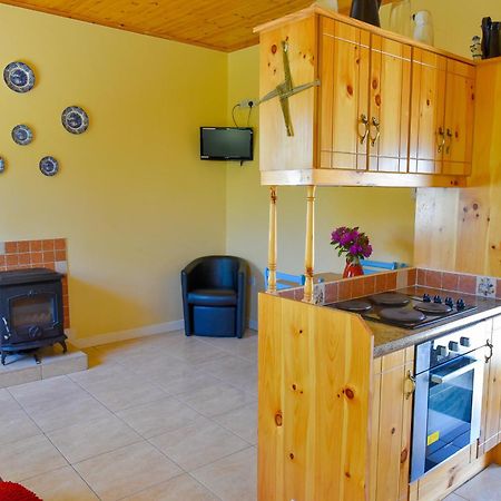 Katie'S Cottage Achill Sound Extérieur photo